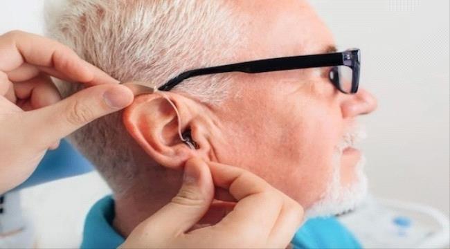 أجهزة تحسين السمع تقلل من خطر الإصابة بالخرف