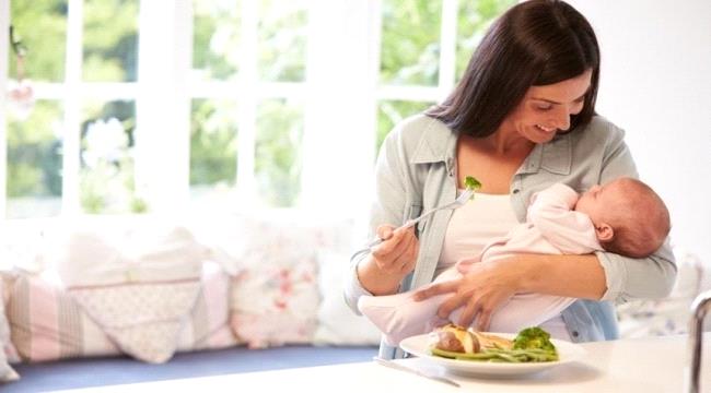 تحذير من اتباع نظام غذائي نباتي أثناء الرضاعة الطبيعية