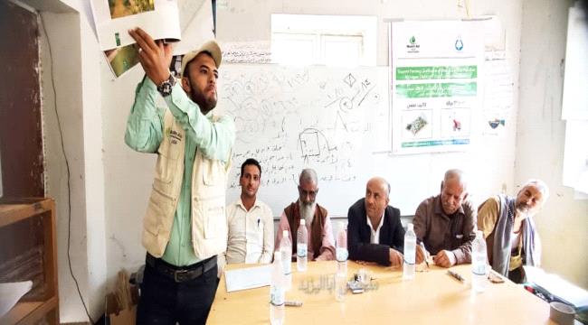 مدير عام الحصين يدشن دورة تدريبية وتوزيع 12932 شتلة نباتية للمزارعين بتمويل منظمة يمن ايد