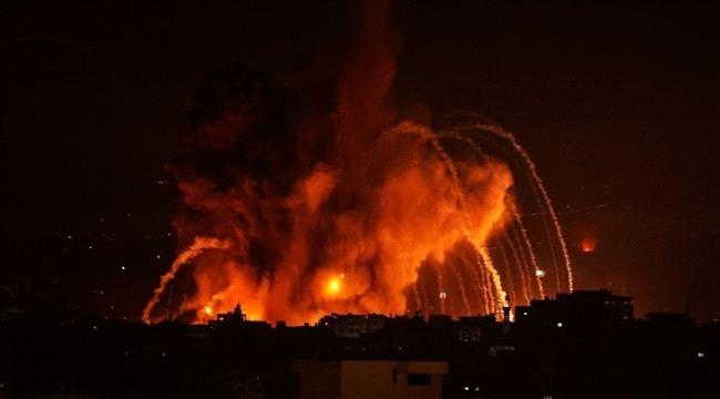 تسبب بانقطاع الاتصالات والإنترنت عن المدينة..غزة تتعرض لقصف هو الأعنف منذ بدء الحرب 