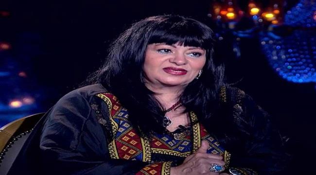 الفنانة فريدة سيف النصر تسخر من وزنها الزائد في "العتاولة"