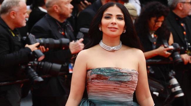 الفنانة منى زكي تستعد لتقديم السيرة الذاتية لأم كلثوم