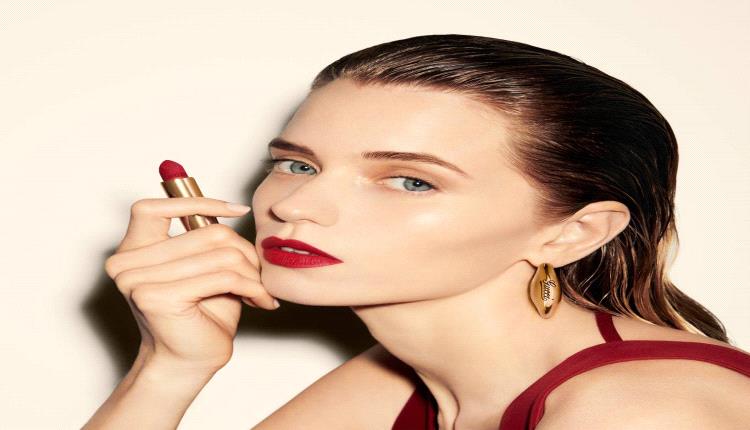 Gucci Beauty تكشف عن أحمر الشفاه غير اللمّاع Rosso Ancora