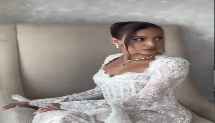 الفنانة المصرية جميلة عوض عروس بالدانتيل الأبيض والكورسيه
