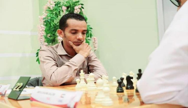 لاعب يمني يحرز المركز الأول في بطولة دبي الدولية للشطرنج.
