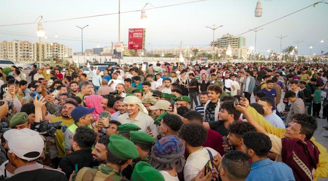 الرئيس القائد عيدروس الزُبيدي يشارك شباب عدن الإفطار السنوي السابع للمجلس العزابي بالعاصمة عدن