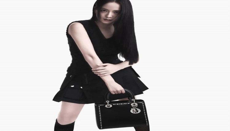 حقيبة Lady Dior كما تُجسّدها Jisoo